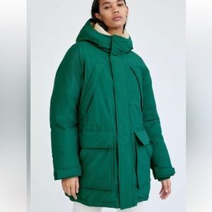 Aritzia TNA Pursuit Parka in Green (Size L)